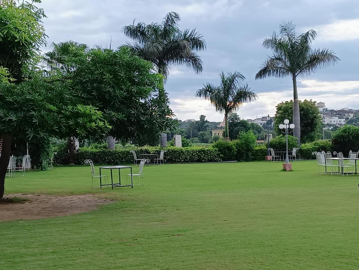 Resorts Country Side - Refined By Nature 布什格尔 外观 照片
